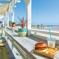 The BEACH BURGER HOUSE