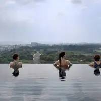 最上階11階インフィニティプールからの眺め