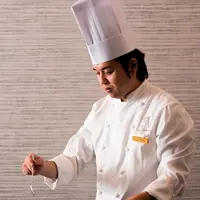 製菓料理長・高橋祐二（タカハシユウジ）