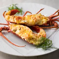 【選べるメインディッシュ（1）】国産“伊勢海老”1尾（350ｇサイズ）を丸ごと使用したグラタン・テルミドール イメージ