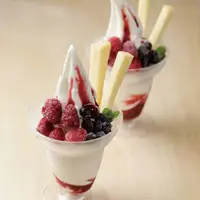 チーズベリーパフェ