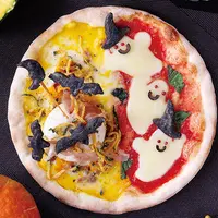 おばけマルゲリータとかぼちゃのハロウィーンピザ