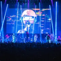 Fly with me LIVE 3D