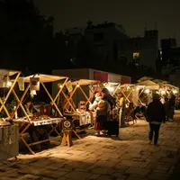 NIGHT MARCHE