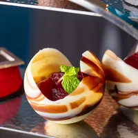 チョコレートカップ入りアップルコンポート イメージ
