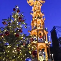 クリスマスピラミッド 夜