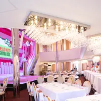 HELLO KITTY SHOW BOX