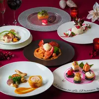 ラ・プロヴァンスではキャビア、オマール海老などの高級食材を使った料理が登場