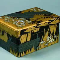 国宝　八橋蒔絵螺鈿硯箱　尾形光琳作　江戸時代・18 世紀　東京国立博物館蔵 【展示期間：4月13 日～5月6日】