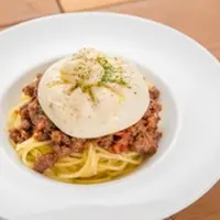 ブッラータチーズのせボロネーゼ 1,880円（税抜）