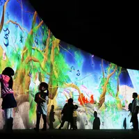 Sisyu + teamLab, 2013, Interactive Digital Installation, Calligraphy: Sisyu, Sound: Hideaki Takahash