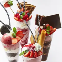ストロベリーパフェ