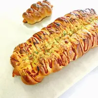 長さ36センチ以上の「メガウィンナーコルネ」