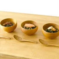 左から具材は「鰻（うなぎ）」「鮭（しゃけ）」「帆立（ほたて）」