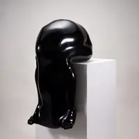青木千絵 「孤独の身体」 幅45×奥行65×高さ90cm、3,240,000円（税込）