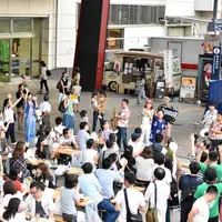客席横のパフォーマンスに会場は一気に興奮