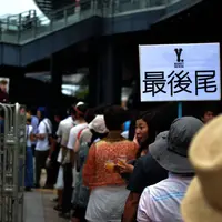 数量限定のビールには長蛇の列