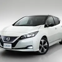 リーフ（日産）