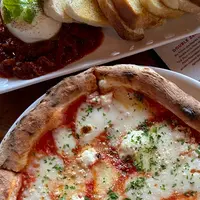Crust Pizzeria Napoletana - Guam Pizza & Pasta Restaurantの写真・動画_image_1032973