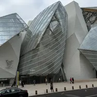 フォンダシオン・ルイ・ヴィトン（Louis Vuitton Foundation）の写真・動画_image_982394