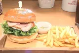 Back Country Burgers 甲州夢小路店（バック カントリー バーガーズ）