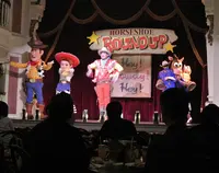 スルーフットスーのダイヤモンドホースシューの写真・動画_image_130095