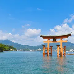 【宮島観光の楽しみ方完全ガイド】神秘の厳島神社と絶品グルメを大満喫！