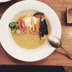 トミヤマ
