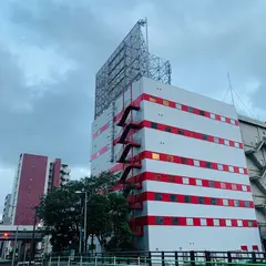 ヒュー