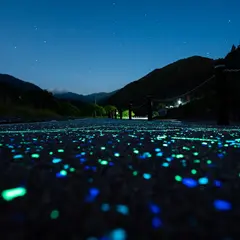 蓄光石の星空歩道