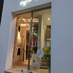 アニエスベー