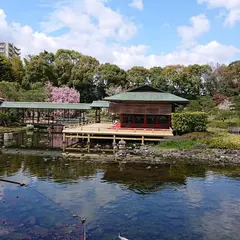 白鳥庭園