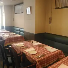 ブラッスリーつぐみ