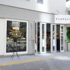 サンカクストア