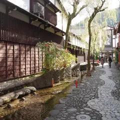 やなか水のこみち