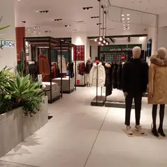 ウールリッチ心斎橋店