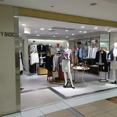 NATURAL BEAUTY BASIC 八重洲地下街店