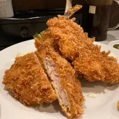 路地裏の酒亭雄太