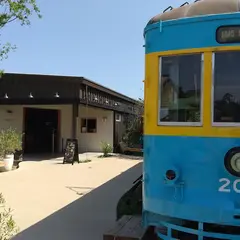 箱根口ガレージ 報徳広場