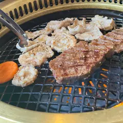 焼肉亭 ハピネス村