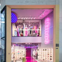 atmos pink 心斎橋店