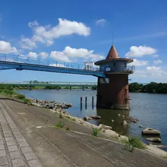 金町浄水場取水塔