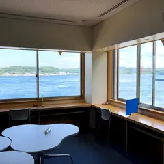COLAS平戸 平戸市立平戸図書館