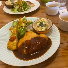 ダイニングカフェるらん