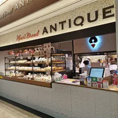 HEART BREAD ANTIQUE 御在所SA店