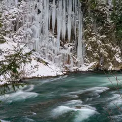 青氷の滝