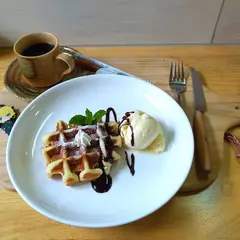 Cafe Salamander