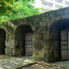 ホテルプチスイート崇元寺石門