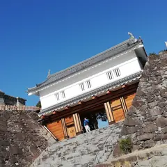 甲府城跡謝恩碑