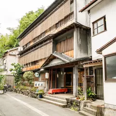 月本屋旅館